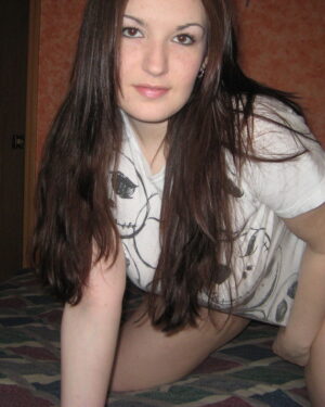 GND Kayla In Bed
