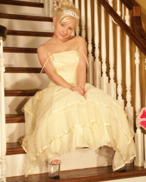 Pattycake Horny Prom Queen