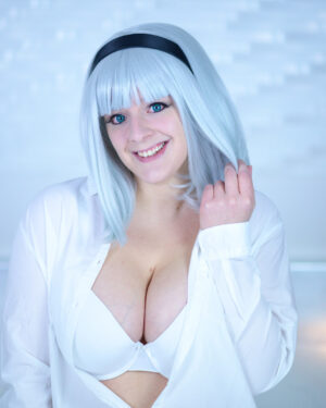 Vicki Valkyrie Hot Cosplay Model