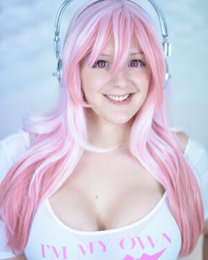 Vicki Valkyrie Hot Cosplay Model