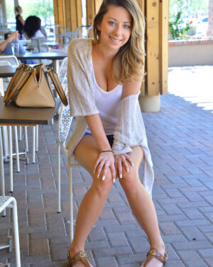 Leyla Flashing In Public FTV Girls