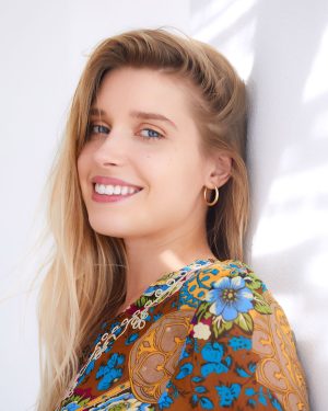 Freya Mayer Soft Spell Met Art