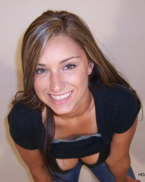 Ally Cutie In Jeans