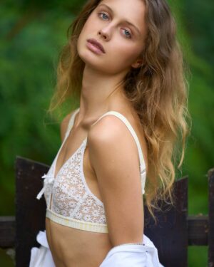 Amelie Lou Summer Camp Beautiful Nudes