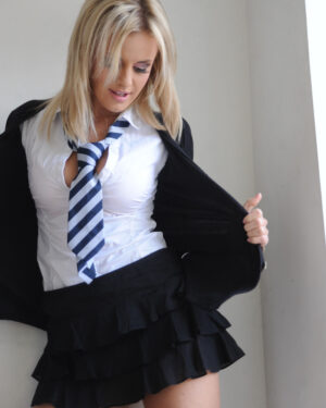 Amy Green Undress
