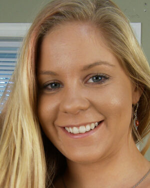 Anabelle Pync Candy Girl Video