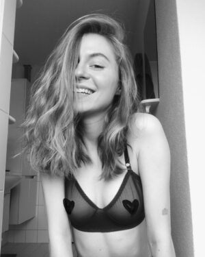 Anna Melody Nude Snaps Fancentro