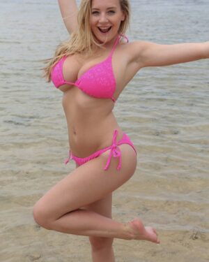 Beth Lily U Got It Flaunt It