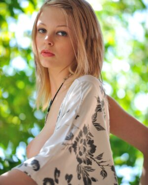 Brea Daniels FTV Outside Beauty