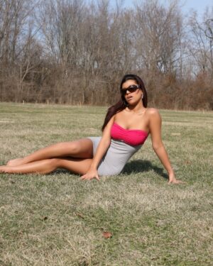 Briana Lee Public Undress