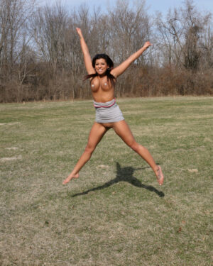 Briana Lee Public Undress