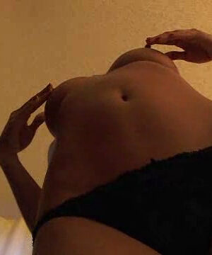 Brooke Marks Fun Night In Bed