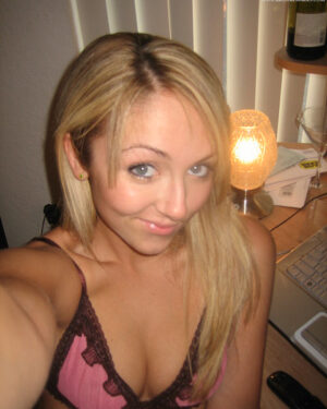 Brooke Marks Candid Bedroom
