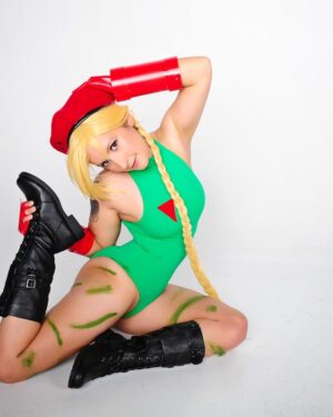 Cammy Cosplay Girl