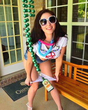 Carlotta Champagne Party Girl