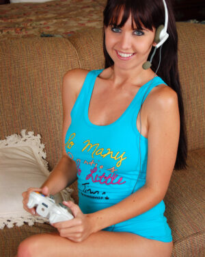 Chrissy Marie Gamer Girl Eye Candy