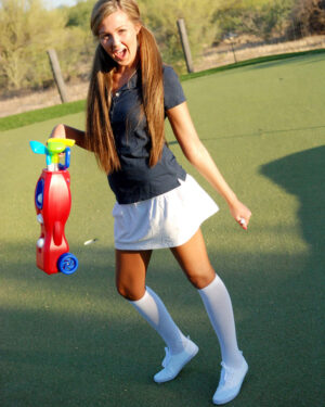 Craving Carmen Nude Golf Game