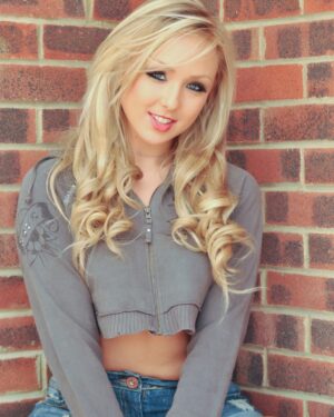 Danni King Brick Wall Beauty