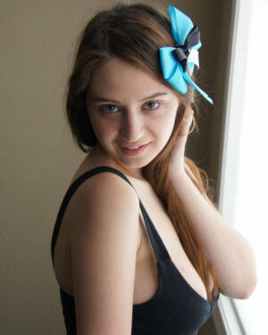 Elektra Busty Real Girl