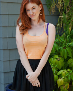 Emily Archer Sexy Guest