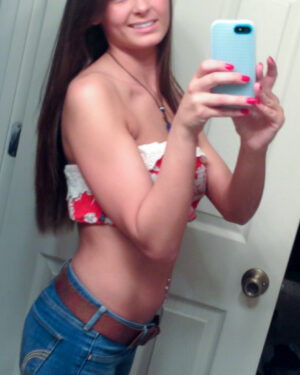 Emma Mason Sexy Selfies