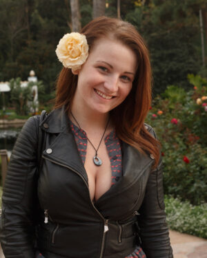 Emmy Sinclair Natural Beauty