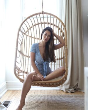 Eva Lovia Swinger