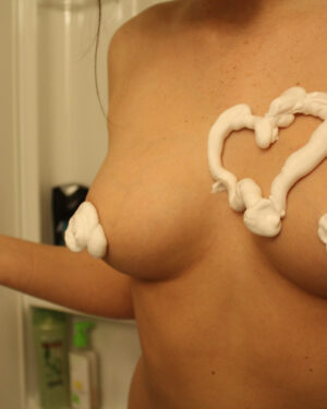 Freckles 18 Shaving Cream Pussy