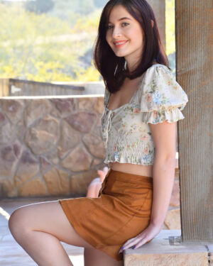 Gracie Cute Model and Vibrate FTV Girls