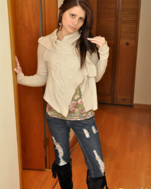 Haileys Hideaway Just Jeans