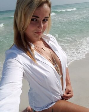 Heartland Hottie Sexy Pics