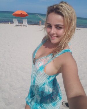 Heartland Hottie Sexy Pics