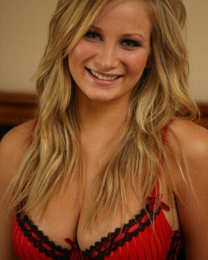 Heidi Busty Blonde Next Door Model