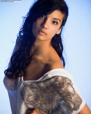 Indian Babe Shanaya Bottomless Princess