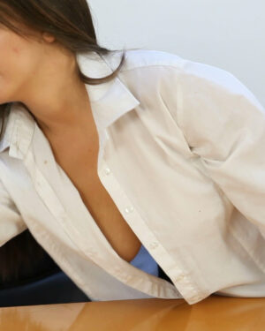 Isabella Cleaning Up Cleavage