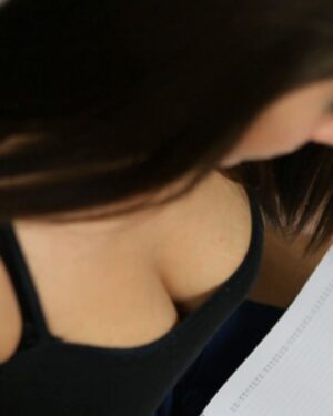 Isabella Reading Downblouse