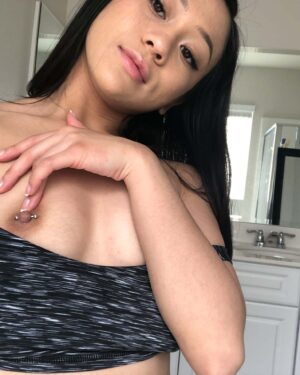 Jasmine Grey Selfies Fit 18