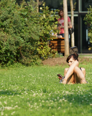 Jeny Smith Bottomless In Public
