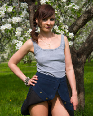 Jeny Smith Nude Apple Tree