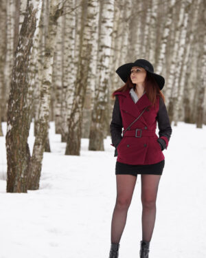 Jeny Smith Posing Bottomless In The Snow
