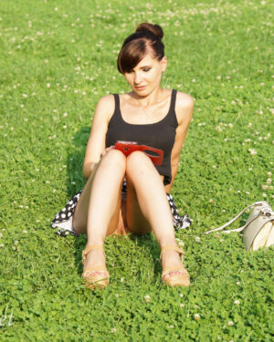 Jeny Smith Public Upskirt Flashing