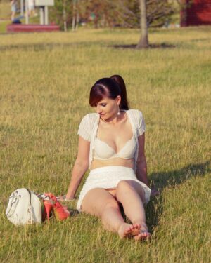 Jeny Smith Summer Upskirt
