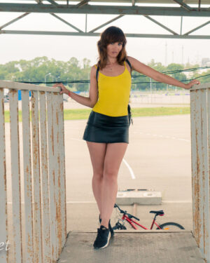 Jeny Smith Upskirt No Panties