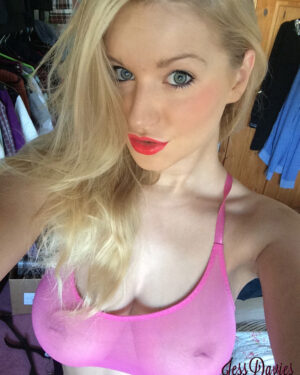 Jess Davies Sexy Selfies