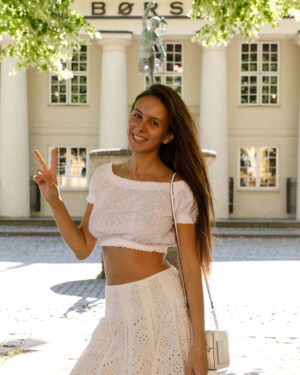 Jessica Albanka Melts Oslo Zishy