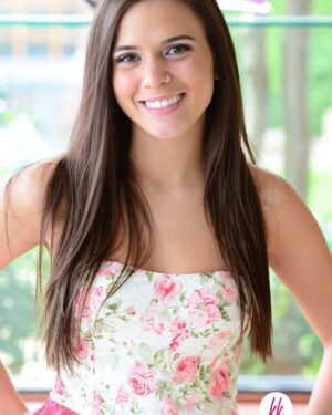 Kaley Kade Natural Newcomer
