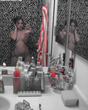 Kari Sweets Naked