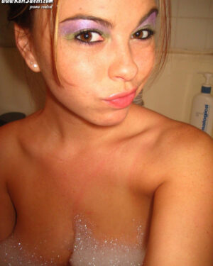 Kari Sweets Nude Bubbles
