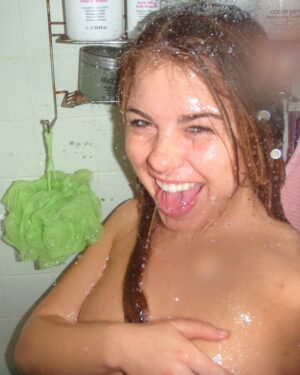 Kari Sweets Nude Fuzzy Pubes Candid