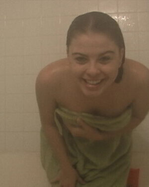 Kari Sweets Nude Shower Remaster